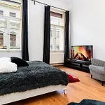 Black Diamond Suite
